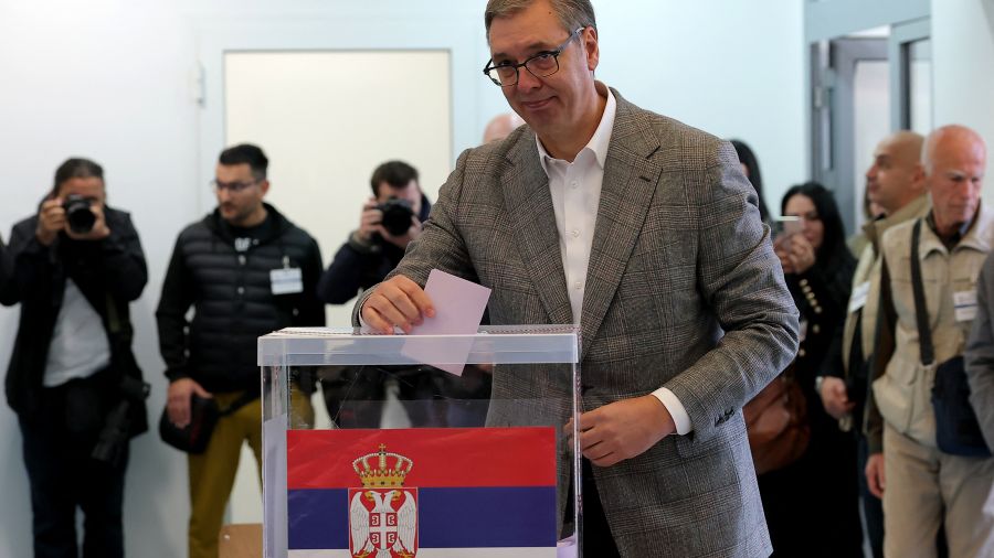 Aleksandar Vucic, longtemps maître de la politique serbe et désormais contesté