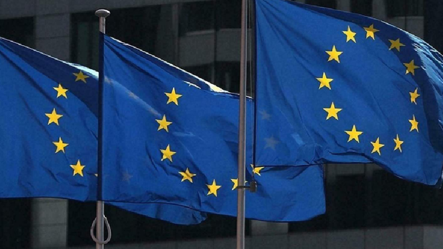 L'UE «prête» à un accord commercial, attend Trump