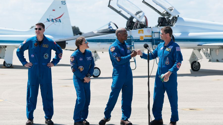 Mission lunaire Artémis 2: le compte à rebours est lancé
