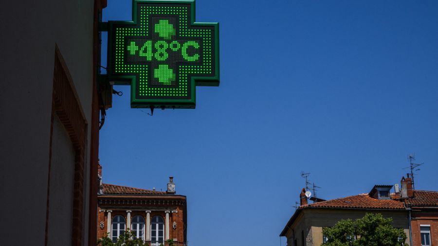 Canicule en Europe: plus de 35°C prévus pour plus de 90 millions de personnes mercredi