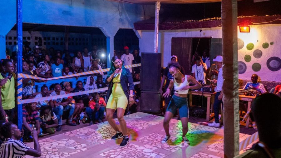 Cool Fawa, chanteuse star de Centrafrique