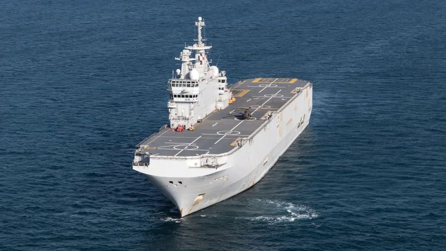 Zoom sur le «Tonnerre» déployé par la France au large du Liban