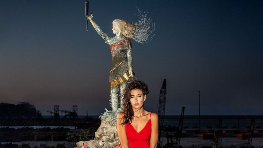 Hayat Nazer sculpte le rêve d’un monde meilleur