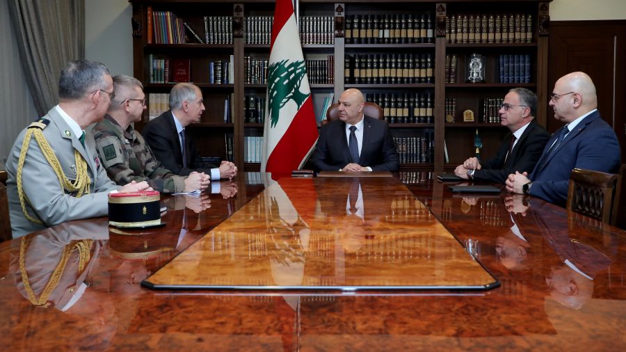 Le président Aoun appelle au soutien français pour un retrait total d'Israël du Liban