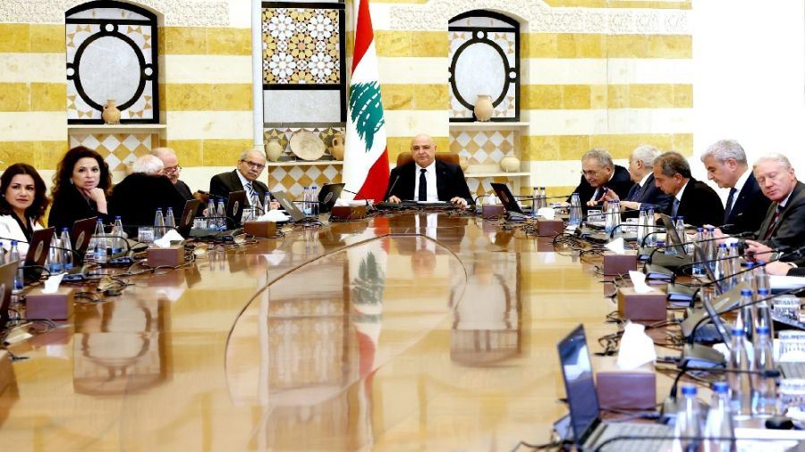 Conseil des ministres: la date du premier vol commercial au départ de l’aéroport de Qleyaat fixée