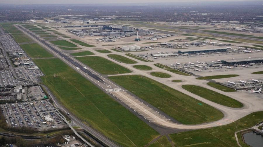 Reprise progressive des vols à Heathrow après une journée de chaos