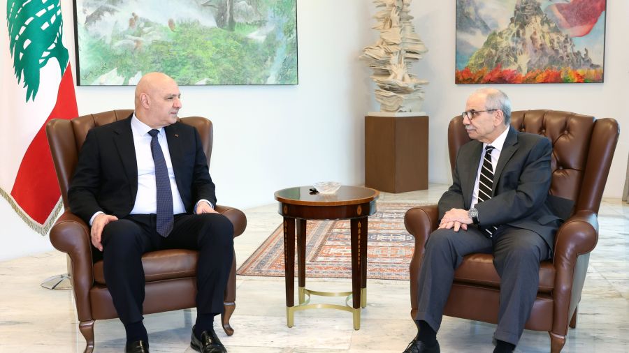 Aoun et Salam plaident pour une présence internationale au Sud