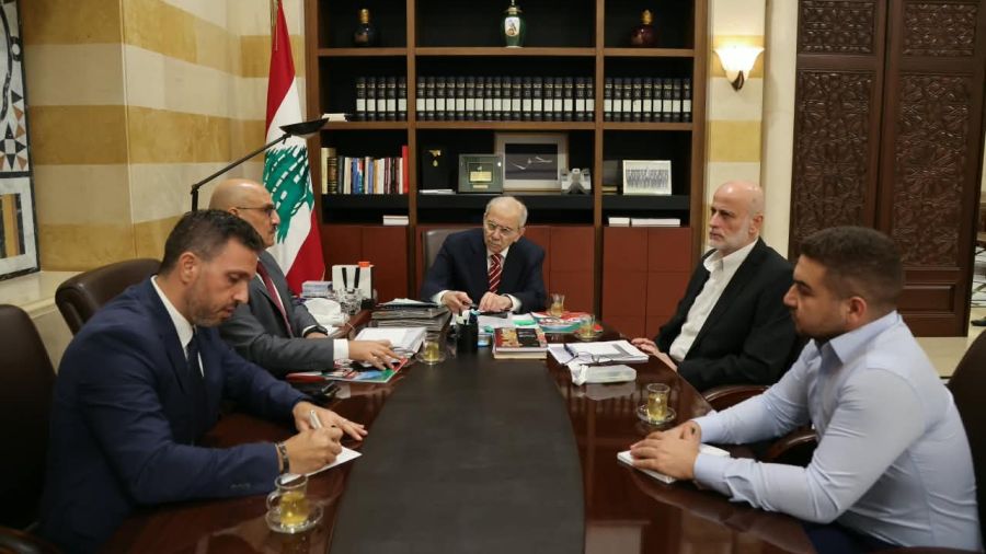 Salam discute de la réhabilitation des bâtiments endommagés dans la banlieue sud de Beyrouth