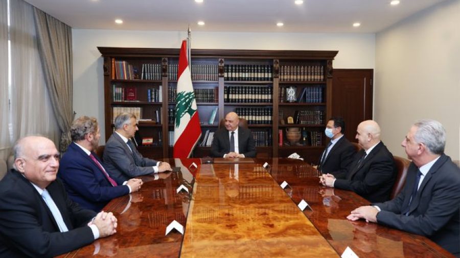 Kesrouan-Ftouh: la gestion des déchets et les infrastructures au cœur des discussions avec Aoun