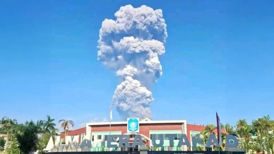 Indonésie: deux îles apparaissent après les éruptions du volcan Anak Krakatau