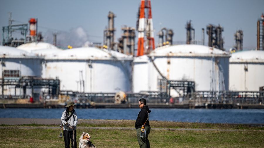 Le pétrole poursuit sa hausse face au flou sur les négociations USA-Iran