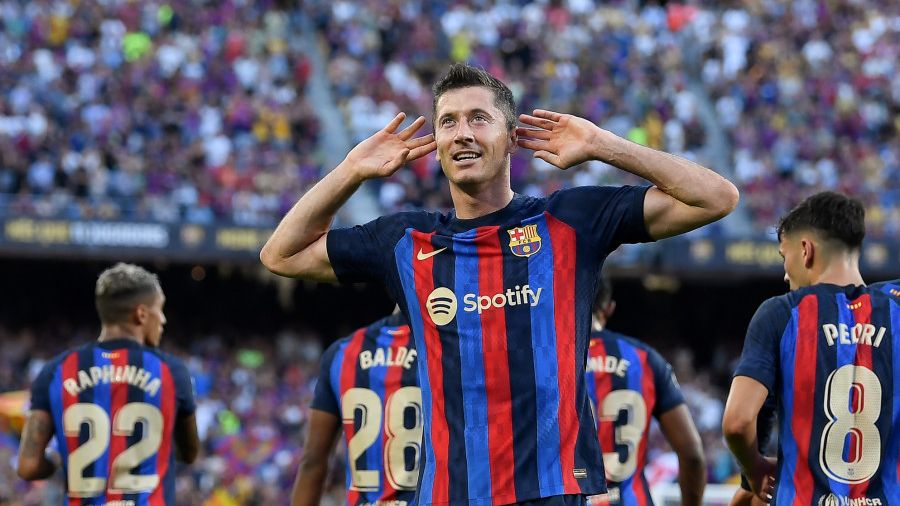 Lewandowski vole la vedette à Koundé, le Barça enchaîne