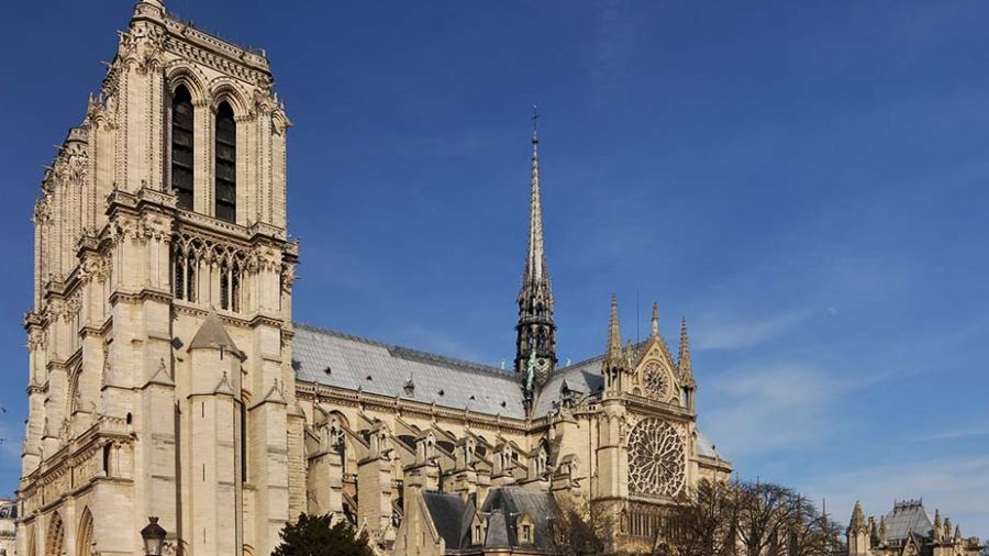 Notre-Dame de Paris devrait rouvrir fin 2024