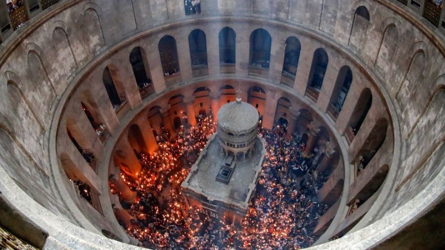 Feu sacré: l'Eglise orthodoxe fustige les restrictions israéliennes