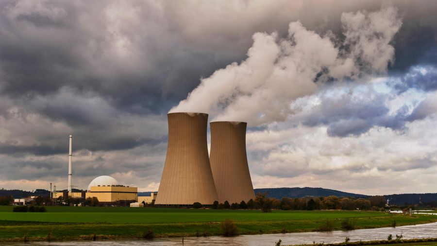 La production d'électricité nucléaire va atteindre un niveau record en 2025, selon l'AIE
