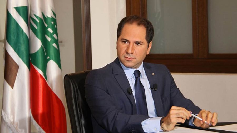 S. Gemayel accepte le dialogue, mais critique le consensus   
