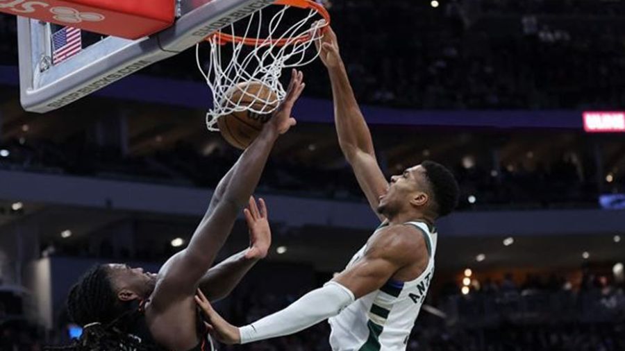 NBA: 54 points pour Antetokounmpo contre Indiana