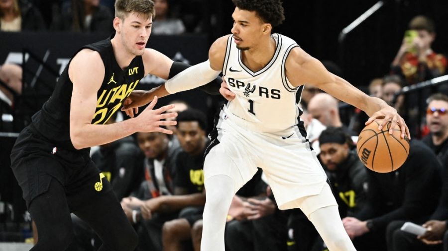 NBA: Wembanyama rebondit, les Bucks s'enfoncent