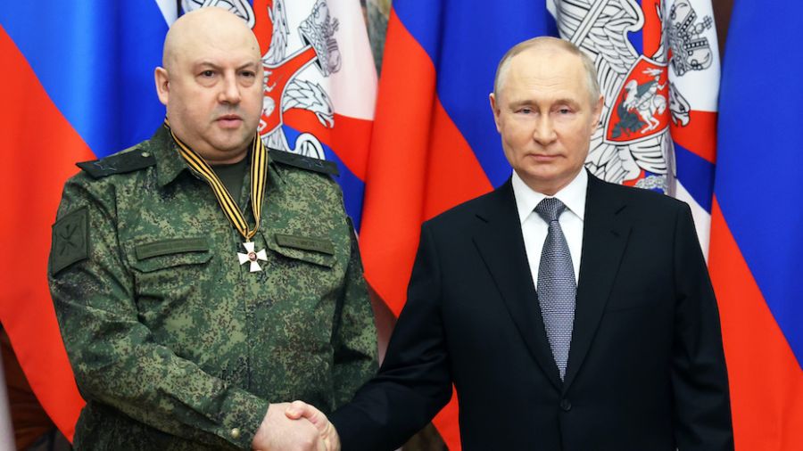 Russie: limogeage du général Sourovikine, le "boucher syrien"