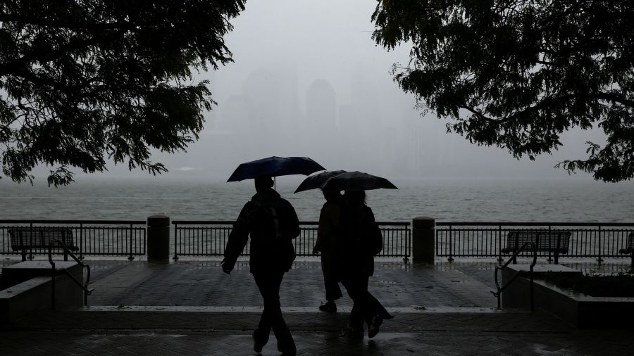 Le nord-est des États-Unis frappé par une tempête précoce, qui commence à s'affaiblir