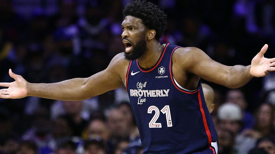 NBA: 50 points pour Embiid, San Antonio perd encore