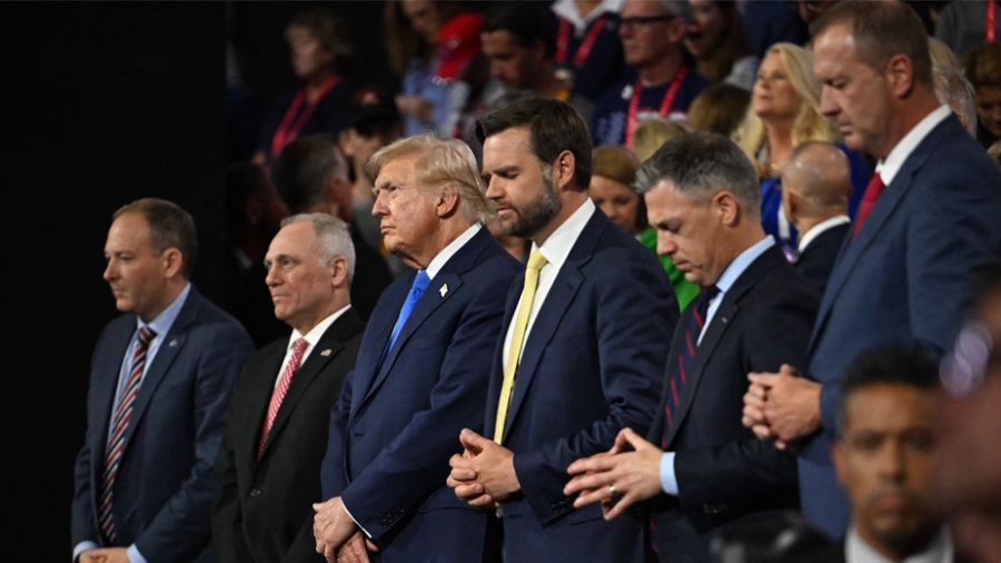 Trump reçoit le soutien d'anciens rivaux lors de la convention républicaine