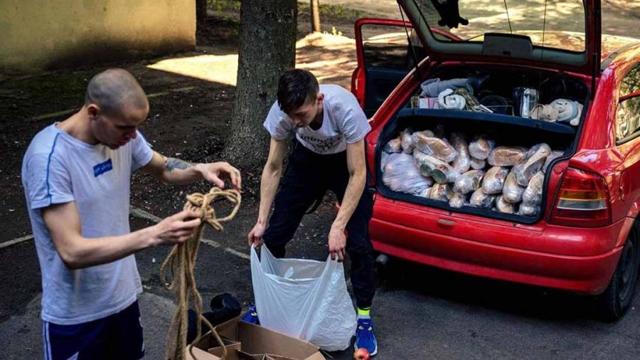 Kharkiv : Livreurs dopés à la musique techno