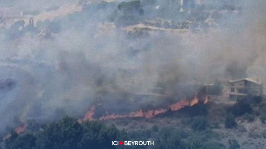 À Bisri, un incendie menace les habitations