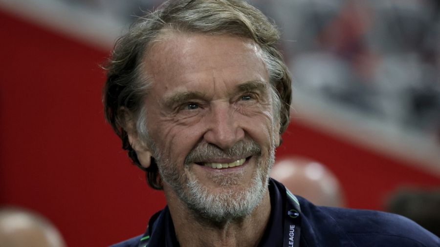 Foot: Ratcliffe débarque enfin à Manchester United