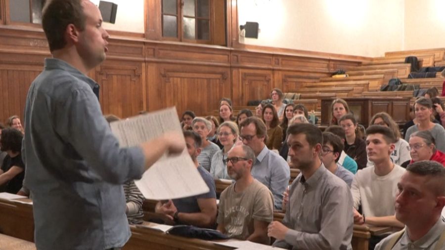 Notre-Dame de Paris ou quand les bâtisseurs deviennent choristes