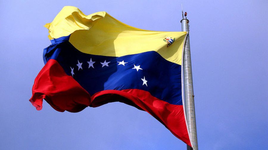 Venezuela: militaires et policiers jurent loyauté à la présidente par intérim lors d'une cérémonie