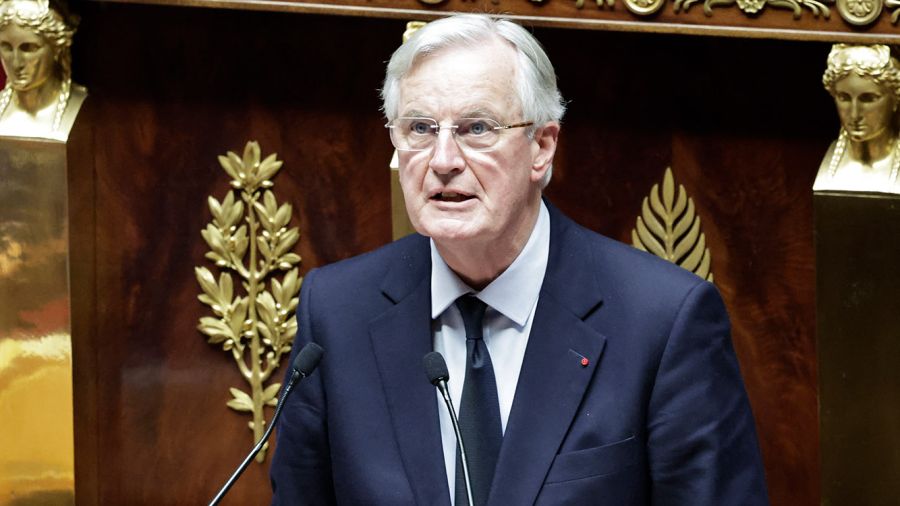 L'euro plonge, le gouvernement français devrait tomber cette semaine