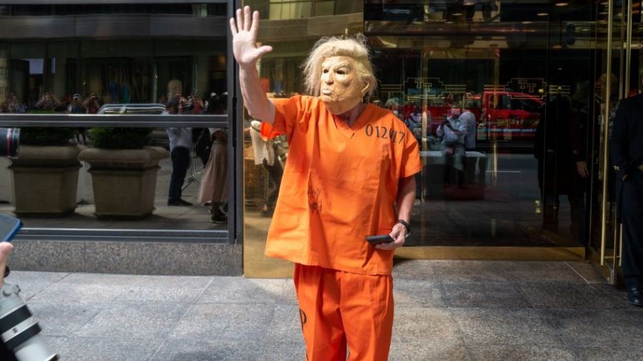 Sur CNN, Trump joue sa musique habituelle