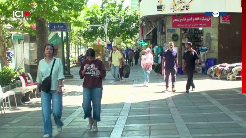 Semblant de vie normale à Téhéran